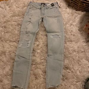 NWT  Abercrombie and Fitch jeans super skinny